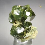 gem GARNET var. ANDRADITE var. DEMANTOID