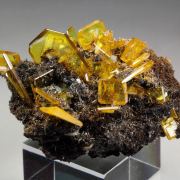 WULFENITE