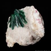 Malachite (primary) on Calcite