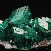 Dioptase on Calcite with Duftite