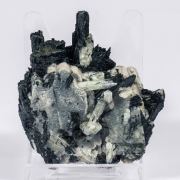 Chlorapatite on Ferro-actinolite with Microcline