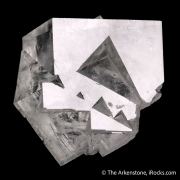 Fluorite (penetration twin)