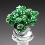 gem GARNET var. GROSSULAR var. CHROMIAN, CHROMITE