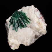 Malachite (primary) on Calcite