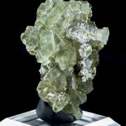 Fluorapatite with Muscovite