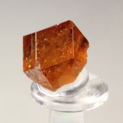 gem GARNET var. GROSSULAR