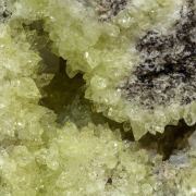 Fluorapophyllite-(K) with Harmotome and Calcite