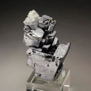 skeletal GALENA, QUARTZ