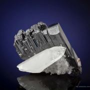 Hubnerite with Quartz