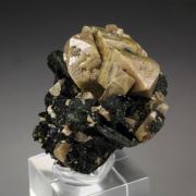ZIRCON, AEGIRINE