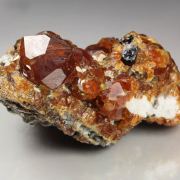 gem GARNET var. SPESSARTINE
