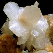 Stilbite, apophyllite, heulandite