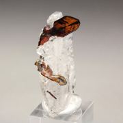 BROOKITE, QUARTZ var. FADEN
