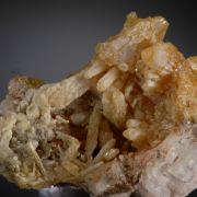 Mimetite w. Arsentsumebite 