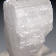 Beryllonite