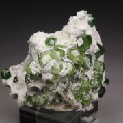 gem GARNET var. ANDRADITE var. DEMANTOID