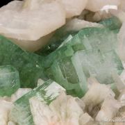 Apophyllite-(Kf), Stilbite