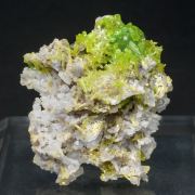 Pyromorphite with Quartz