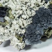 Sphalerite, Quartz, Calcite, Pyrite