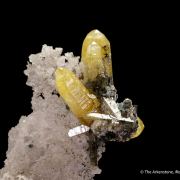 Mimetite on Cerussite