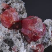 Grossular - Raspberry garnet