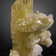 Brazilianite on Muscovite with Clevelandite