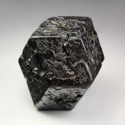 GARNET var. ANDRADITE var. MELANITE - floater