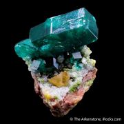 Dioptase with Wulfenite