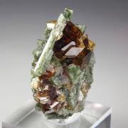 gem GARNET var. GROSSULAR, DIOPSIDE