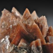 Danalite/ Genthelvite/ Helvite-  Rosette cluster