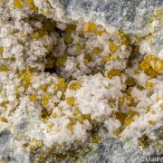 Sphalerite on Dolomite