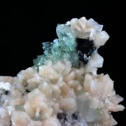 Apophyllite + Stilbite + Calcite.