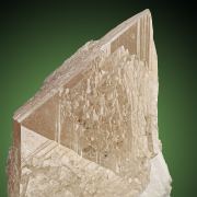 Powellite  on Scolecite