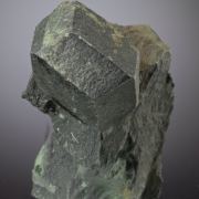 Garnet pseudomorphed by Chamosite (Chlorite)