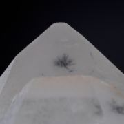 Quartz included by Hollandite stars