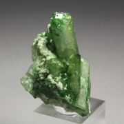 VESUVIANITE var. CHROMIAN