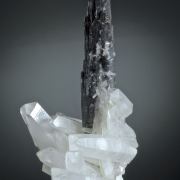 Hubnerite on Quartz