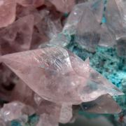 Cobaltian Calcite on Plancheite
