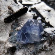 Benitoite, Neptunite