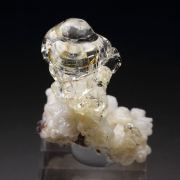 fluorescent OPAL var. HYALITE, CHALCEDONY