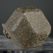 Ripidolite (Clinochlore) pseudo after Garnet