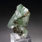 BARYTE with MALACHITE inclusions