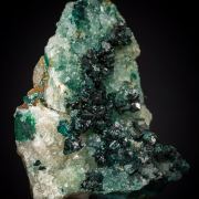 Clinoatacamite on Calcite (R)