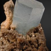 Beryl var. Aquamarine on Albite and Muscovite
