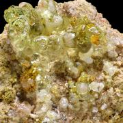 Opal var. hyalite CRAZY FLUORESCENCE