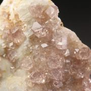 gem pink GARNET var. GROSSULAR