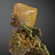 Wulfenite on Duftite