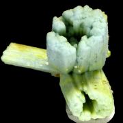 Plumbogummite pseudomorphose after pyromorphite 
