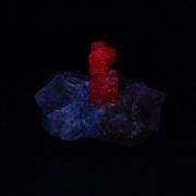 Corindon (var : rubis) sur calcite / Localité - Vallée de Mogok, Myanmar (Birmanie)