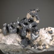 Acanthite and Polybasite on Quartz
